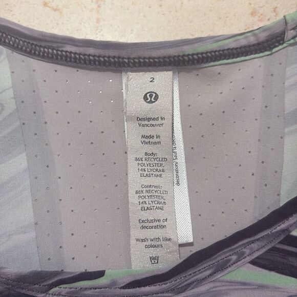 Lululemon Swift ventilated running tank SZ 2 - Picture 6 of 12